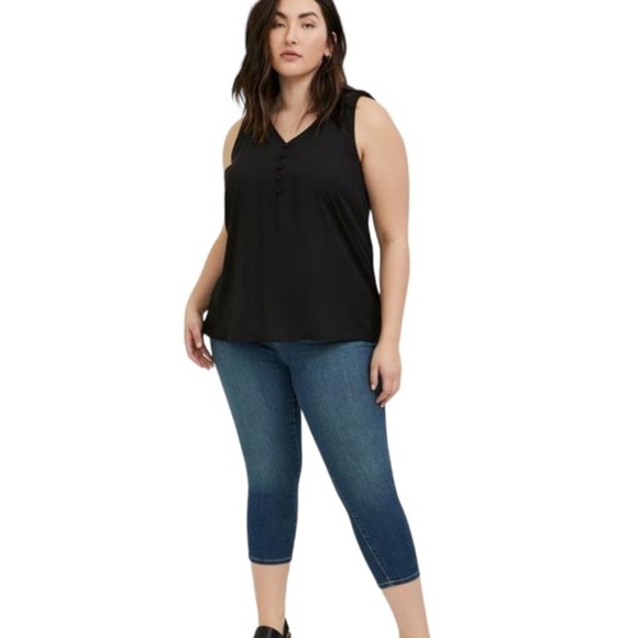 TORRID GEORGETTE KNIT BACK TANK BLACK SIZE 1 - Picture 2 of 3